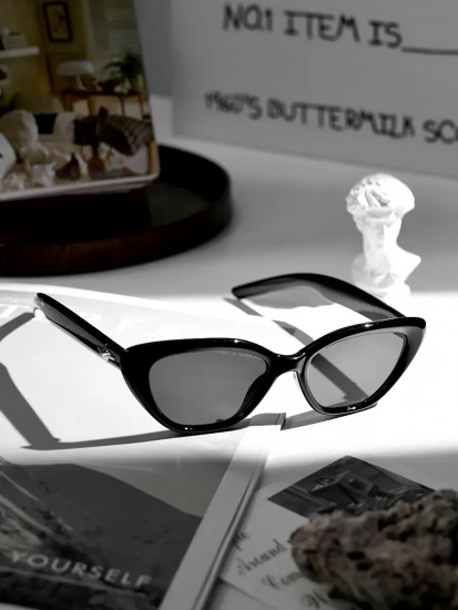 Очки солнцезащитные