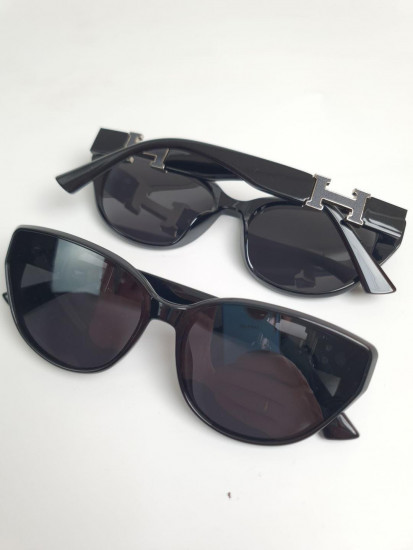 Очки солнцезащитные