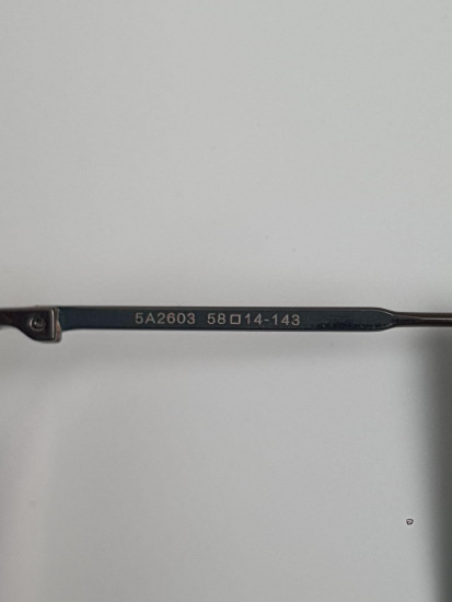 Очки солнцезащитные