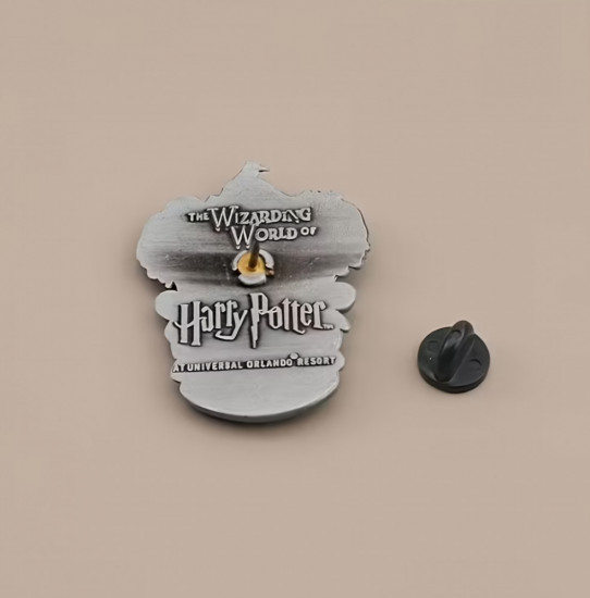 Брошь «Герб Хогвартса»