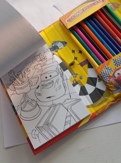 Набор для творчества и раскрашивания Colouring Book Set «Книга-раскраска Тачки»