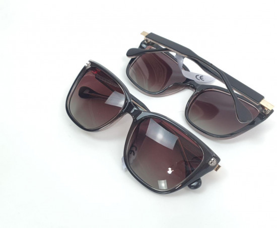 Очки солнцезащитные