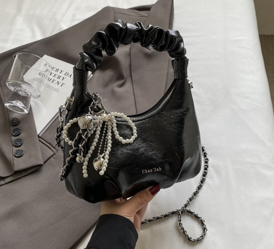 Сумка-кроссбоди глянцевая