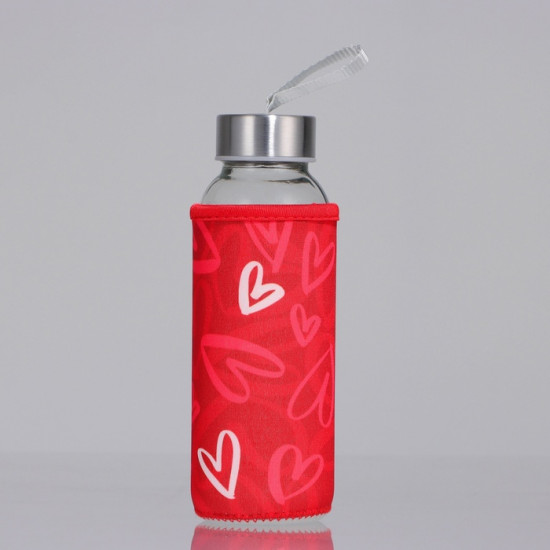 Бутылка для воды стеклянная в чехле «Сердечки»