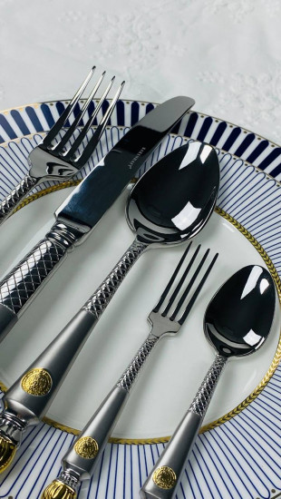 Набор столовых приборов