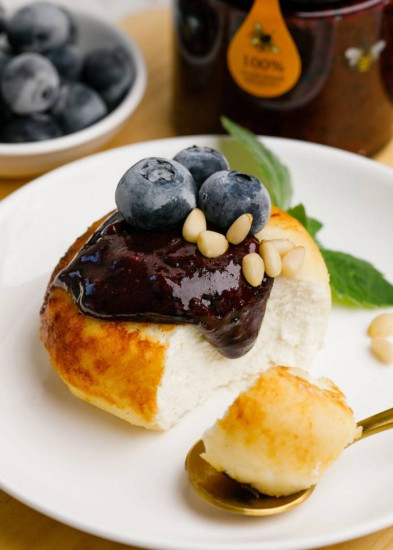 Крем-мёд с черникой и кедровым орехом