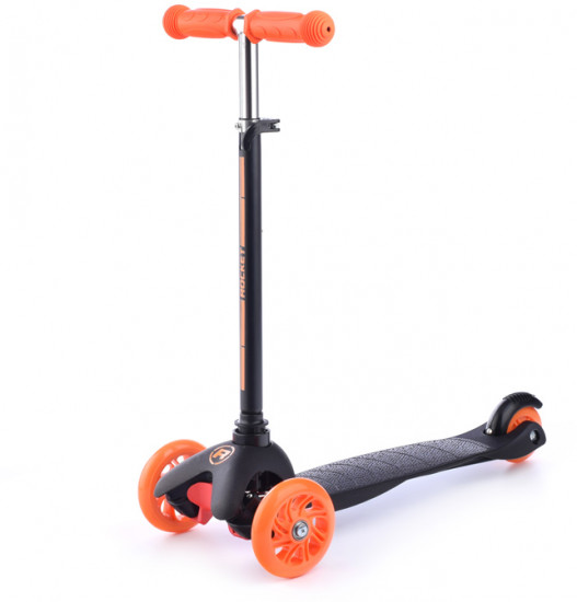 Самокат трёхколёсный