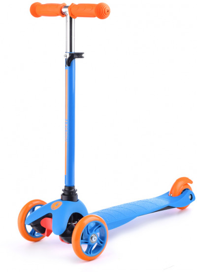 Самокат трёхколёсный