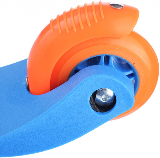 Самокат трёхколёсный