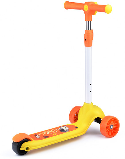 Самокат трёхколёсный