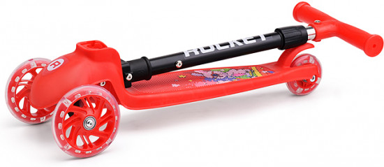 Самокат трёхколёсный