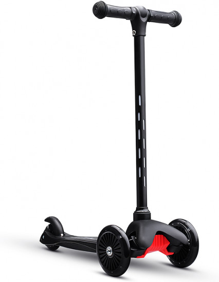 Самокат трёхколёсный