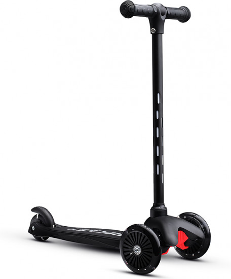 Самокат трёхколёсный