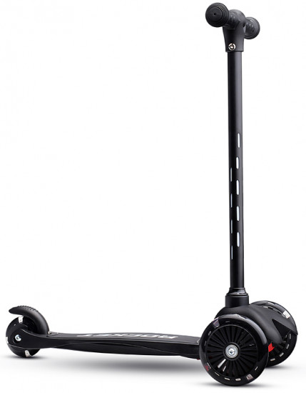 Самокат трёхколёсный