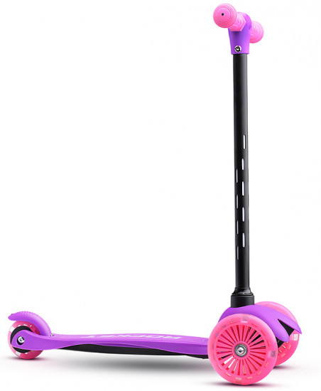 Самокат трёхколёсный