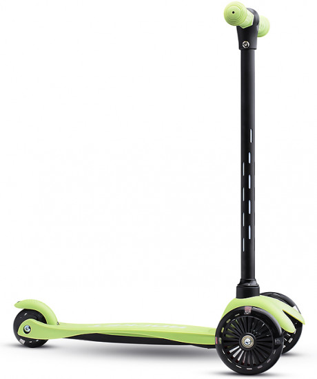 Самокат трёхколёсный