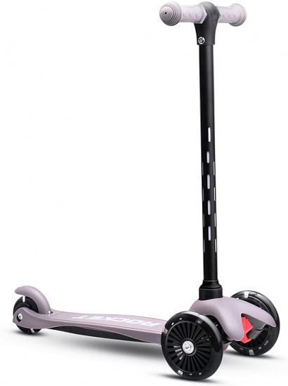 Самокат трёхколёсный