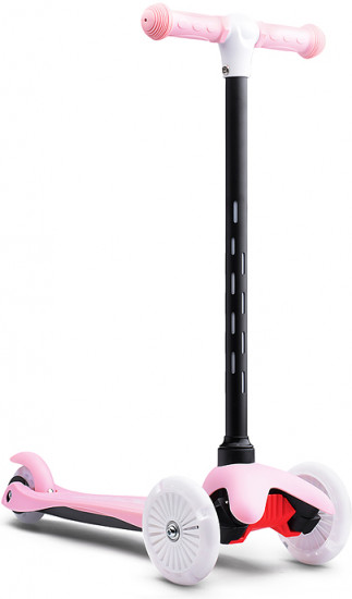 Самокат трёхколёсный