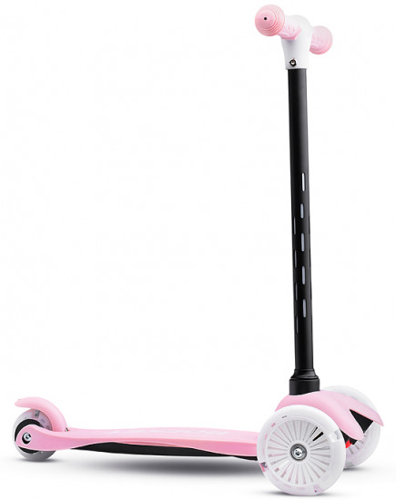 Самокат трёхколёсный