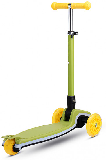 Самокат трёхколёсный