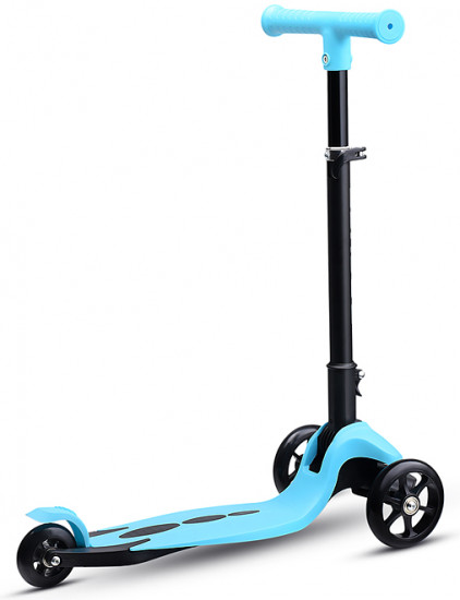 Самокат трёхколёсный