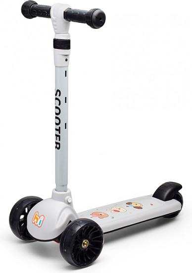 Самокат трёхколёсный