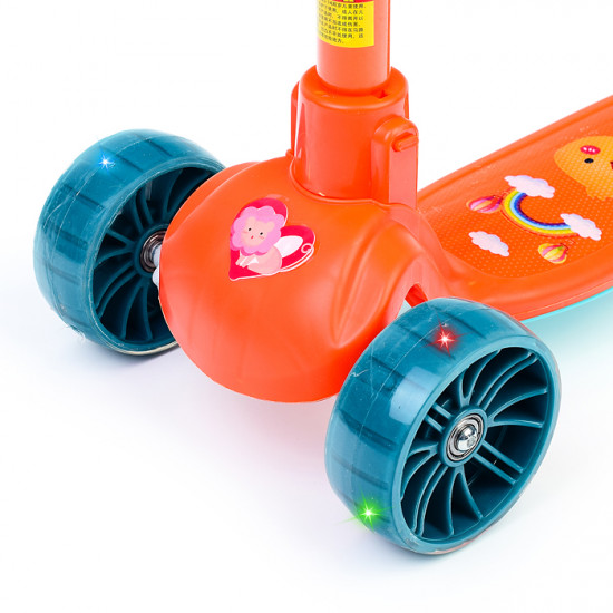 Самокат трёхколёсный