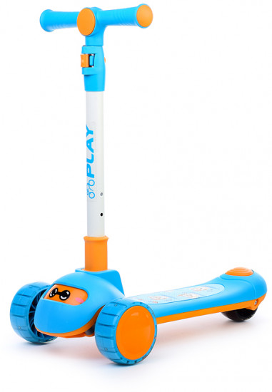 Самокат трёхколёсный