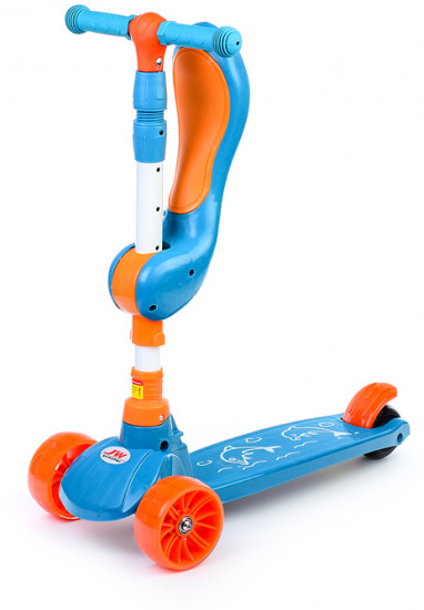 Самокат трёхколёсный