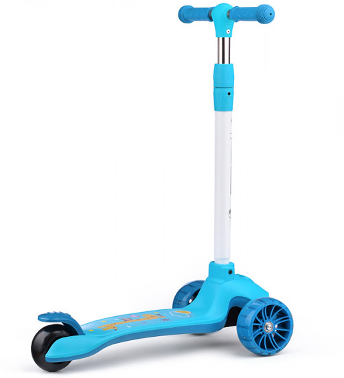 Самокат трёхколёсный