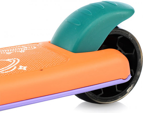 Самокат трёхколёсный