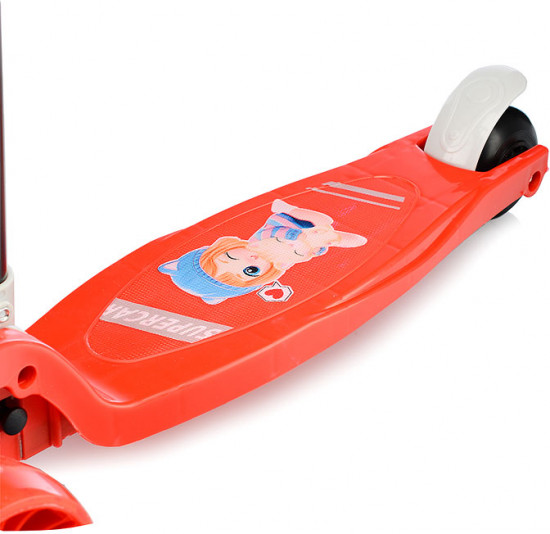 Самокат трёхколёсный