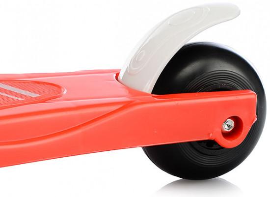 Самокат трёхколёсный