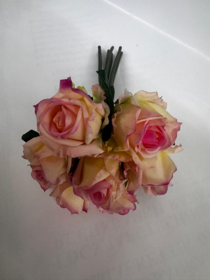 Цветы искусственные «Букет из семи роз»