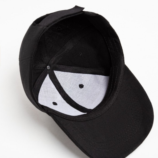 Кепка однотонная на липучке