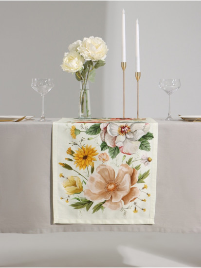 Дорожка на стол «Red flowers»
