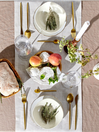 Дорожка на стол «Straightforward» 