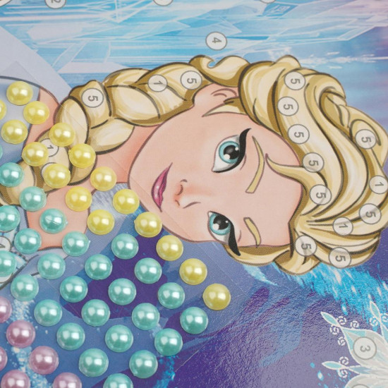 Аппликация из бусин «Снежная принцесса»