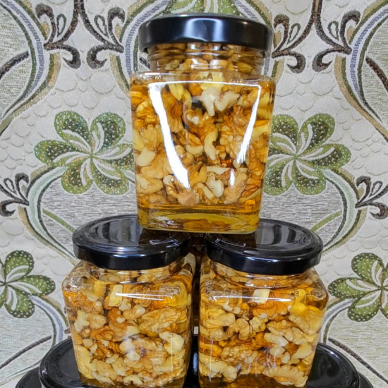 Мёд с грецким орехом