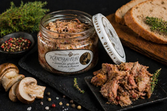 Томленое мясо косули с лесными грибами