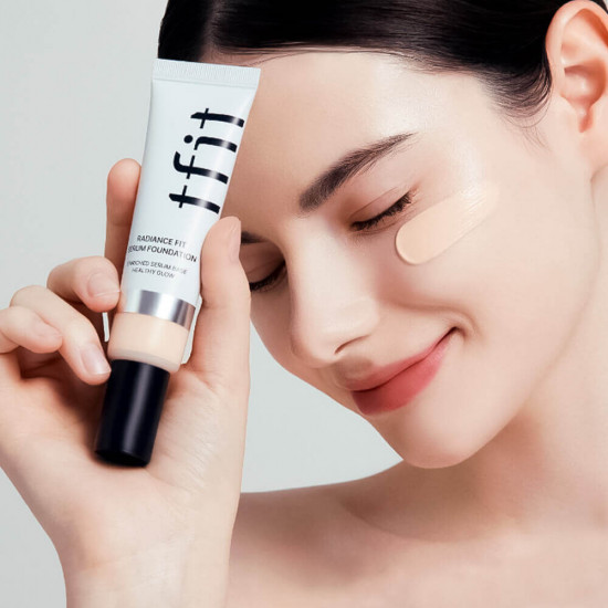 Увлажняющий тональный флюид  