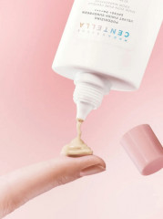 Солнцезащитный крем для лица с центеллой и матовым финишем  Poremizing Velvet Finish Sunscreen - Фото 1