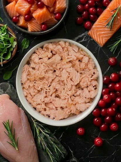 Консервы для кошек и котят с индейкой и лососем «Забота о здоровье кожи и шерсти»
