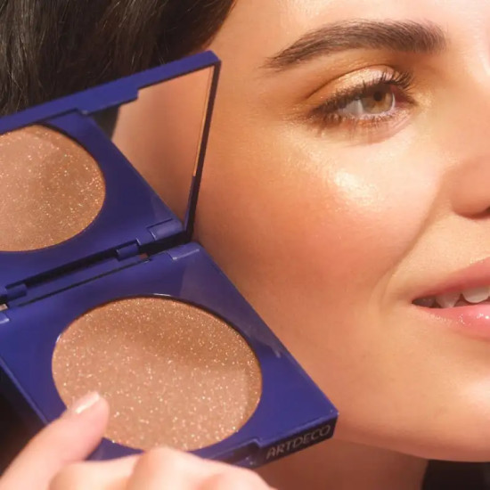Пудра-хайлайтер универсальная «Diamond Beauty Powder», оттенок 8 Bronze Glow