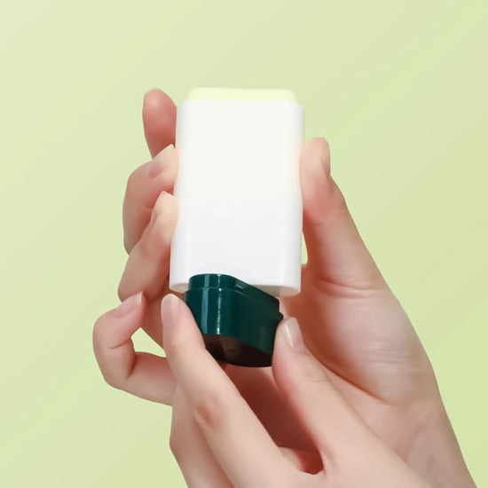 Солнцезащитный стик с экстрактом сосны Pine Calming Cica SPF50+ PA++++