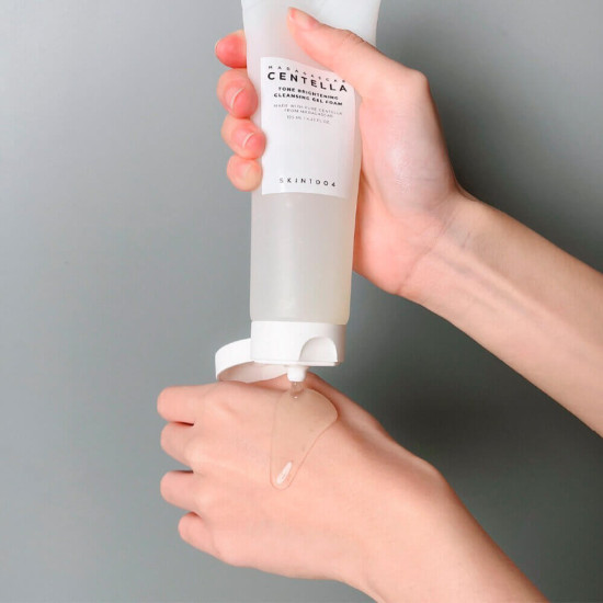 Осветляющая гель-пенка для лица «Tone Brightening Cleansing Gel Foam»
