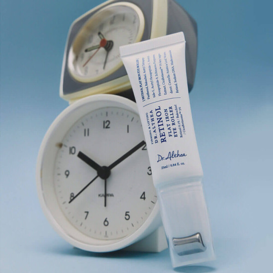 Крем вокруг глаз Retinol Flat Iron Eye Roller