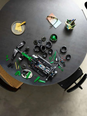 Техник Болид F1 Aston Martin Aramco AMR25 42240 - Фото 8