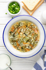 Суп с макаронами, чечевицей и шпинатом - Фото 3