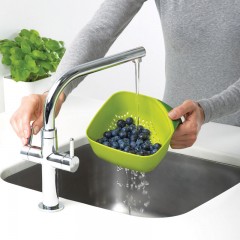 Дуршлаг квадратный с ручкой — подставкой, малый  красный (ver.2) - Фото 2